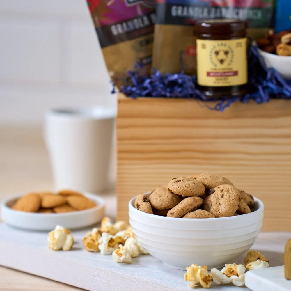 Healthy Classic: Gourmet Gift Basket for Any Occasion