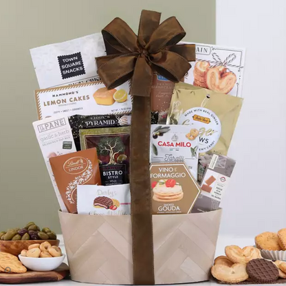 Classic Elegance: Sweet & Savory Gourmet Gift Basket for Any Occasion